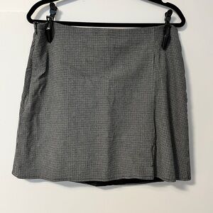Old Navy Black and Gray A-Line Mini Skirt